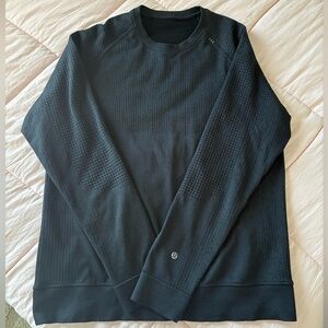 Men’s M Lululemon Crew Neck